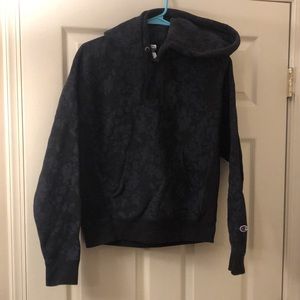Champion hoodie size M